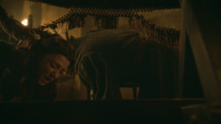 extant_GameOfThrones_3x09-TheRainsOfCastamere_4907