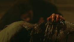 extant_GameOfThrones_3x09-TheRainsOfCastamere_4926