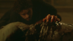 extant_GameOfThrones_3x09-TheRainsOfCastamere_4927