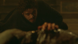 extant_GameOfThrones_3x09-TheRainsOfCastamere_4930