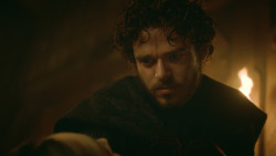 extant_GameOfThrones_3x09-TheRainsOfCastamere_4977