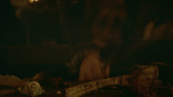 extant_GameOfThrones_3x09-TheRainsOfCastamere_4991
