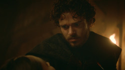 extant_GameOfThrones_3x09-TheRainsOfCastamere_5026