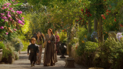 extant_GameOfThrones_3x10-Mhysa_0227