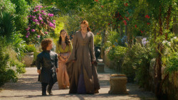 extant_GameOfThrones_3x10-Mhysa_0265