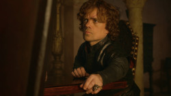 extant_GameOfThrones_3x10-Mhysa_0404