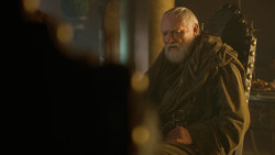 extant_GameOfThrones_3x10-Mhysa_0586
