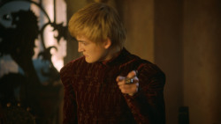 extant_GameOfThrones_3x10-Mhysa_0606