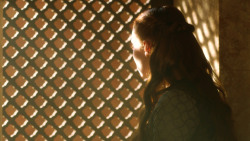 extant_GameOfThrones_3x10-Mhysa_1171