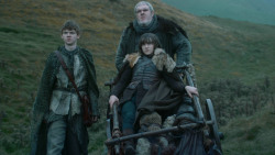 extant_GameOfThrones_3x10-Mhysa_1217