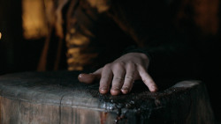 extant_GameOfThrones_3x10-Mhysa_1272