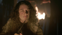extant_GameOfThrones_3x10-Mhysa_1380