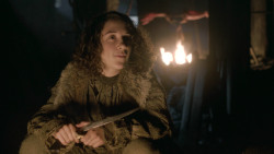 extant_GameOfThrones_3x10-Mhysa_1402