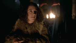extant_GameOfThrones_3x10-Mhysa_1413
