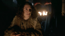 extant_GameOfThrones_3x10-Mhysa_1414