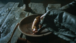 extant_GameOfThrones_3x10-Mhysa_1699