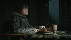 extant_GameOfThrones_3x10-Mhysa_1739