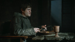 extant_GameOfThrones_3x10-Mhysa_1747