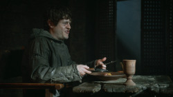 extant_GameOfThrones_3x10-Mhysa_1748