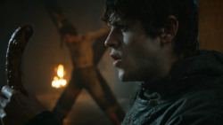 extant_GameOfThrones_3x10-Mhysa_1793