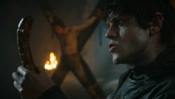 extant_GameOfThrones_3x10-Mhysa_1798