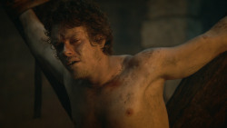 extant_GameOfThrones_3x10-Mhysa_1815