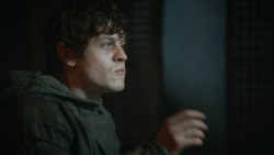 extant_GameOfThrones_3x10-Mhysa_1871