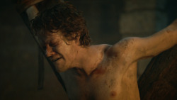 extant_GameOfThrones_3x10-Mhysa_1879