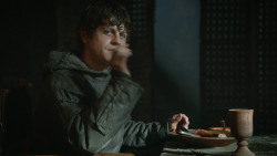 extant_GameOfThrones_3x10-Mhysa_1883