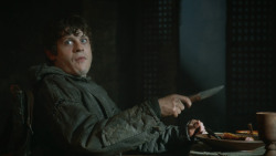 extant_GameOfThrones_3x10-Mhysa_1893