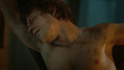 extant_GameOfThrones_3x10-Mhysa_1899