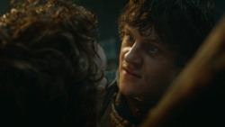 extant_GameOfThrones_3x10-Mhysa_2055