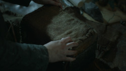 extant_GameOfThrones_3x10-Mhysa_2497