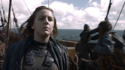 extant_GameOfThrones_3x10-Mhysa_2768