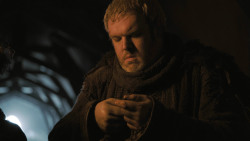 extant_GameOfThrones_3x10-Mhysa_2853