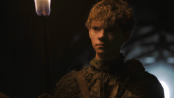 extant_GameOfThrones_3x10-Mhysa_2890