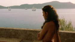 extant_GameOfThrones_3x10-Mhysa_3393