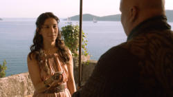 extant_GameOfThrones_3x10-Mhysa_3573