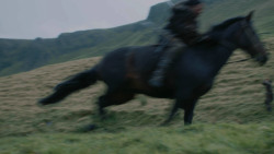 extant_GameOfThrones_3x10-Mhysa_4470