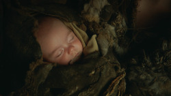 extant_GameOfThrones_3x10-Mhysa_4598