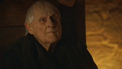 extant_GameOfThrones_3x10-Mhysa_4674