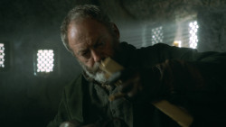 extant_GameOfThrones_3x10-Mhysa_4805