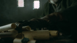 extant_GameOfThrones_3x10-Mhysa_4808