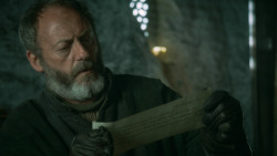 extant_GameOfThrones_3x10-Mhysa_4816