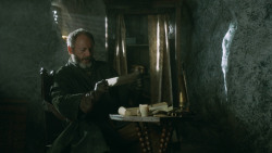 extant_GameOfThrones_3x10-Mhysa_4830