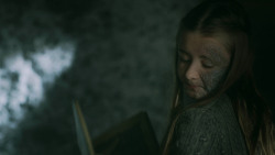 extant_GameOfThrones_3x10-Mhysa_4862