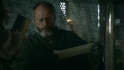 extant_GameOfThrones_3x10-Mhysa_4874
