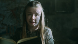 extant_GameOfThrones_3x10-Mhysa_4954