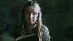 extant_GameOfThrones_3x10-Mhysa_4956