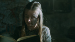 extant_GameOfThrones_3x10-Mhysa_4958